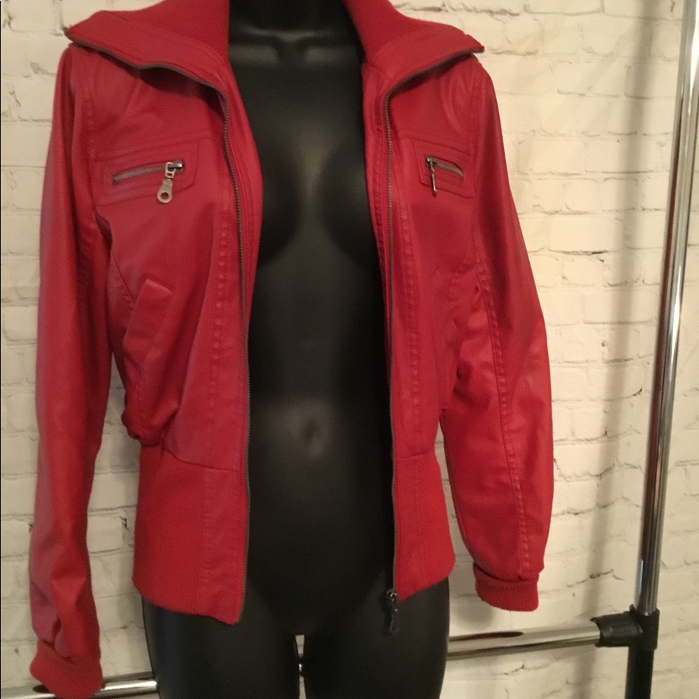 Red Jacket - Picture 2 of 4